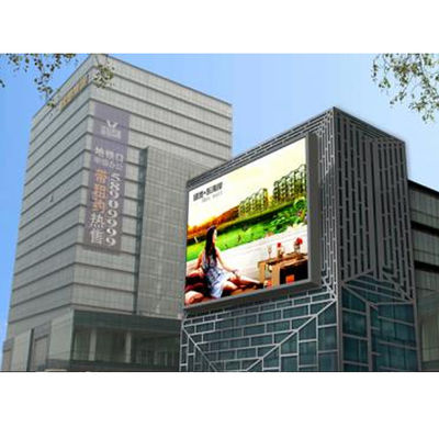Guter Preis Farbenreiches wasserdichtes örtlich festgelegtes Werbungs-Bildschirm-Brett P10 960x960mm LED im Freien Online