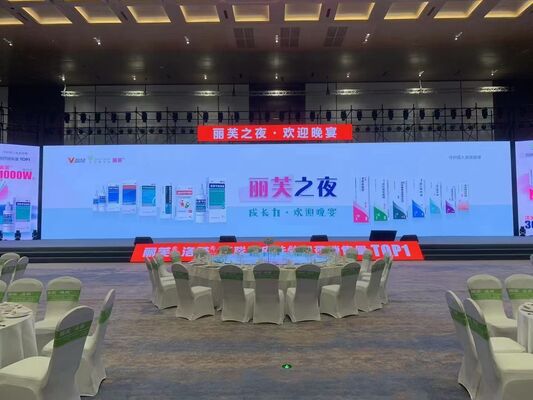 Guter Preis Innenraum-Full-Colour-LED-Display mit SMD2020- und SMD1515-LED-Typen, die für Vermietungsveranstaltungen helle und energetische Beleuchtung bieten Online