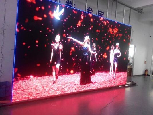 Guter Preis Indoor P2 640x640mm LED-Videowand mit 3840Hz Bildwiederholfrequenz und 600 Nits Helligkeit Online