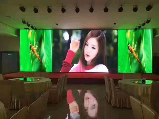 Qualität Indoor HD LED-Display 640*640mm Druckguss-Aluminiumgehäuse und 3840Hz Bildwiederholfrequenz Fabrik