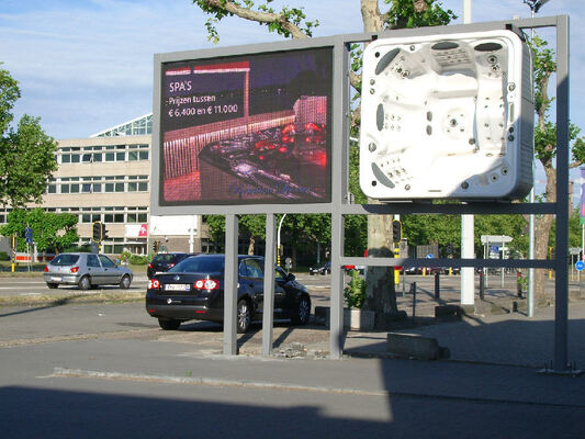 Hochwertiges P5 960X960mm Werbung Festanlage Wasserdichte LED-Videowand, unterstützende geschwungene Ecke,3840hz