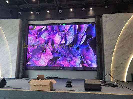 Guter Preis Punkt-Modul-Entschließung P2 Innenultra klare LED Digital Filmwerbungs-64*64 Online