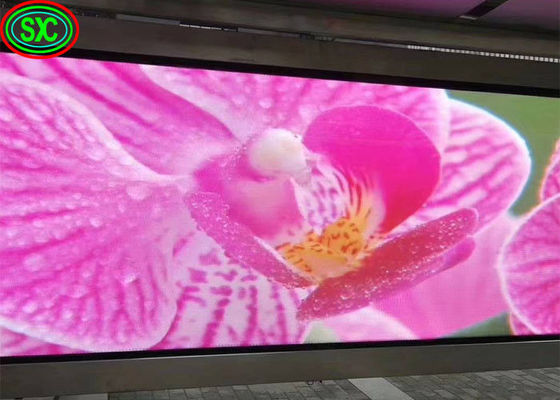 Guter Preis High Definition Flexible Wasserdichte LED-Display mit 250*250mm Modulgröße und Schmierfreiheit Online