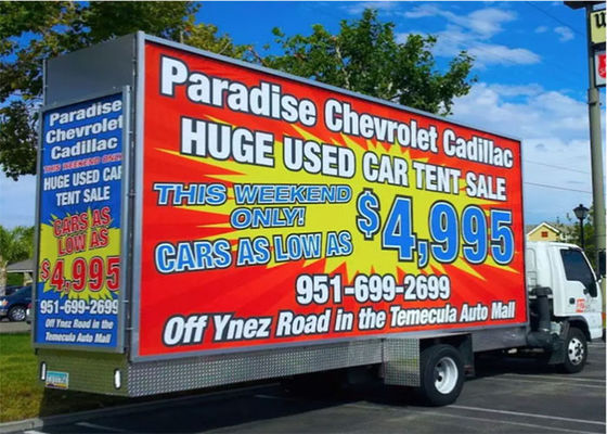 Guter Preis Wasserdichtes Outdoor-LED-Display mit P5-LKW-Antrieb in voller Farbe 7500 Nits Online