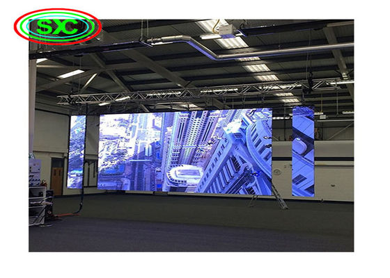 Guter Preis Kurvte Innenmiete geführte Hintergrund-Schirm-Miete P3.91 500x500mm Kabinett Online