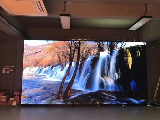 Guter Preis Entschließung der Werbung LED ScreensHigh kurvte Videoflexiblen LED der kreativen Anzeige Innenschirm der wand P2.5 Online