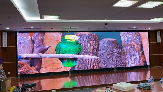 Guter Preis Farbenreicher Stadiums-Hintergrund Bleischirm, den hohe Helligkeit P3.91 Druckguss-Aluminium, Bildwiederholfrequenz Novastar-Systems 3840hz Online