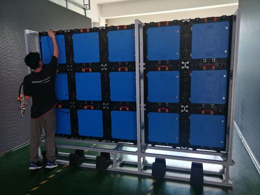 Guter Preis Innen-P5 MietDigitalanzeigenaluminiumschirm des schirmes 640x640mm führte Zeichenbrettvideo LED Schirmwand Online