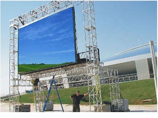 Guter Preis P8 Außengebäude Wasserdicht Vollfarb-LED-Display-Modul 8mm SMD3535 IP65 Online